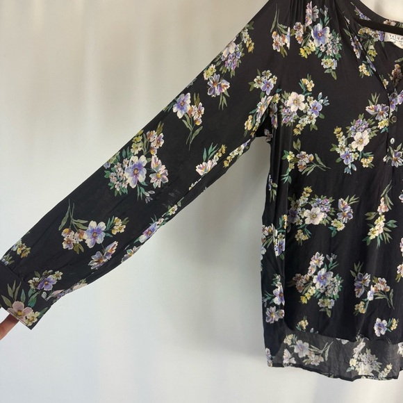 Velvet Black Floral Blouse WornOnTV: Size L - Picture 8 of 16